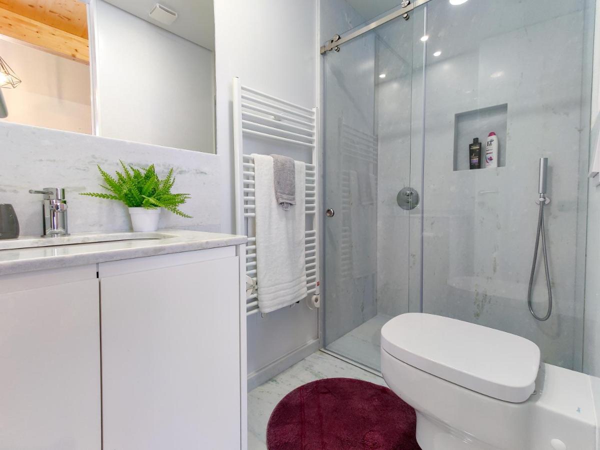 Coutinho Apartment - Modern Ap In The City Centre With Balcony Viana do Castelo Buitenkant foto